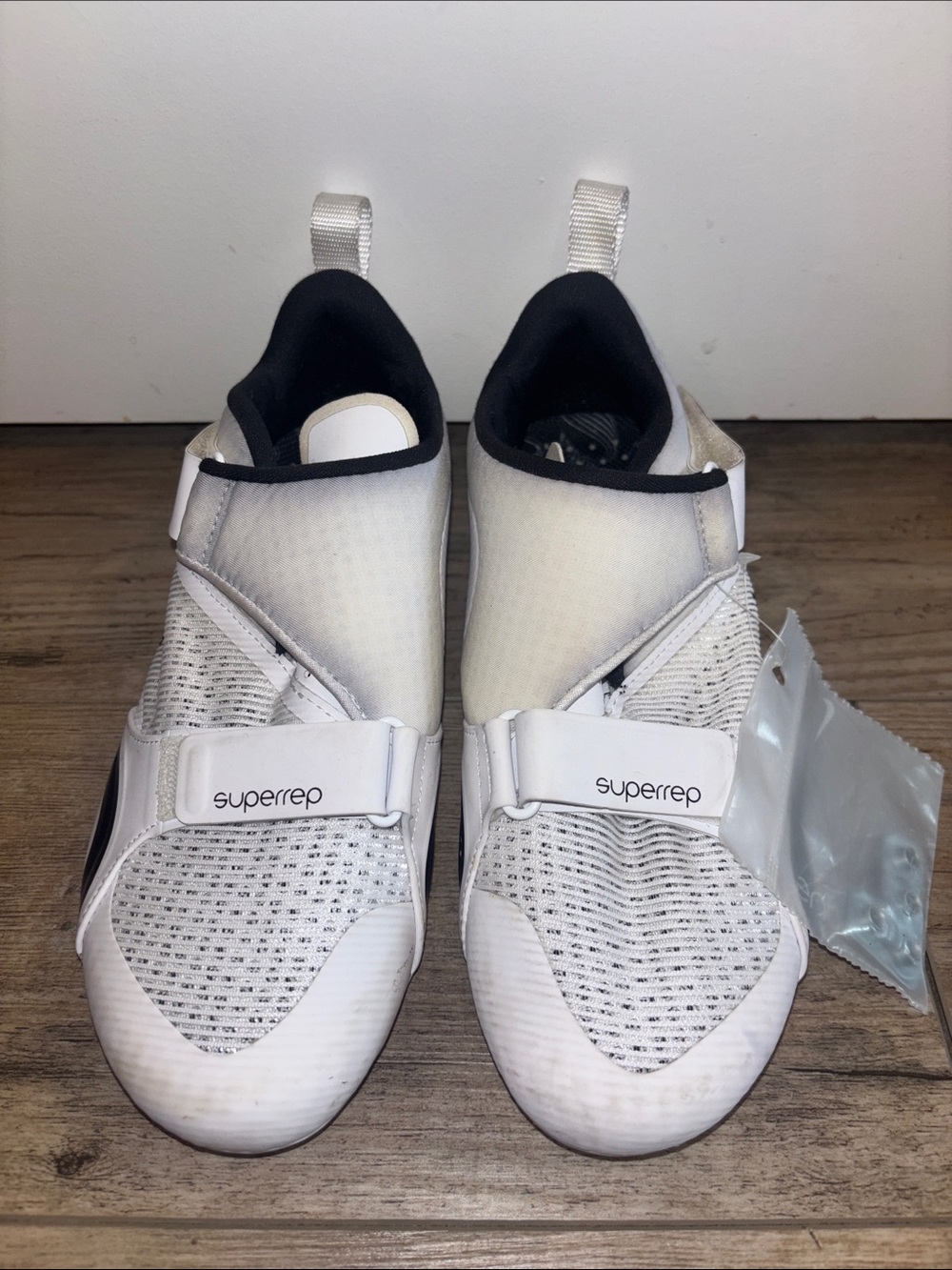 Superrep Nike White and Black Training Spin Shoes